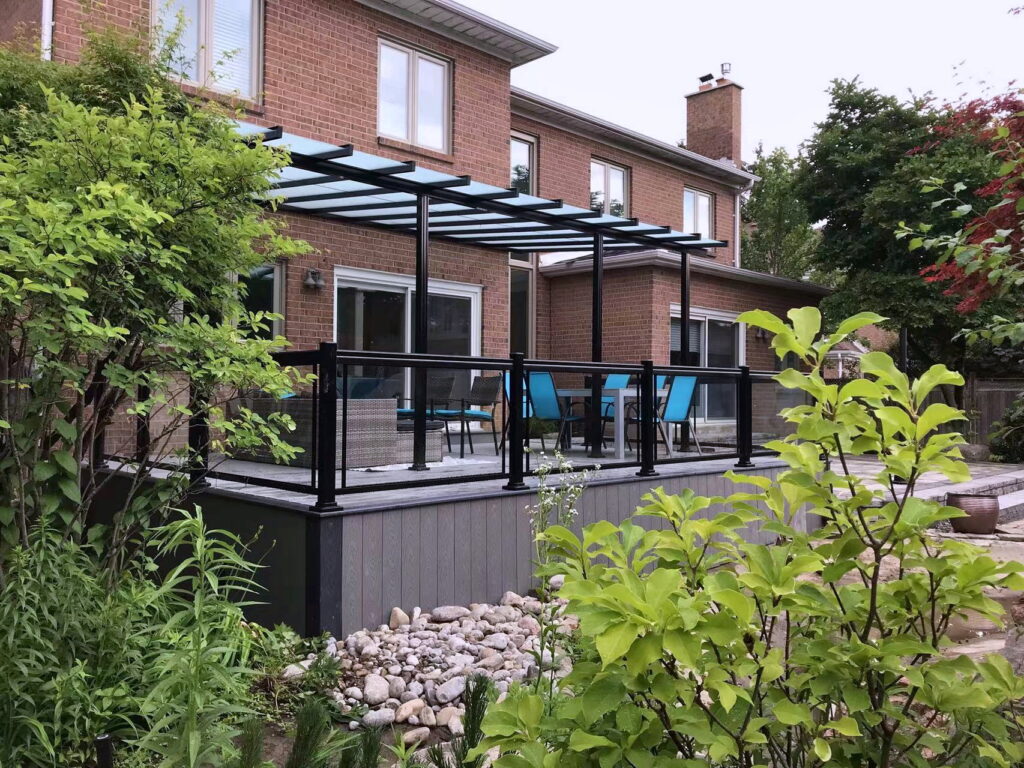 Decks & outdoor structures